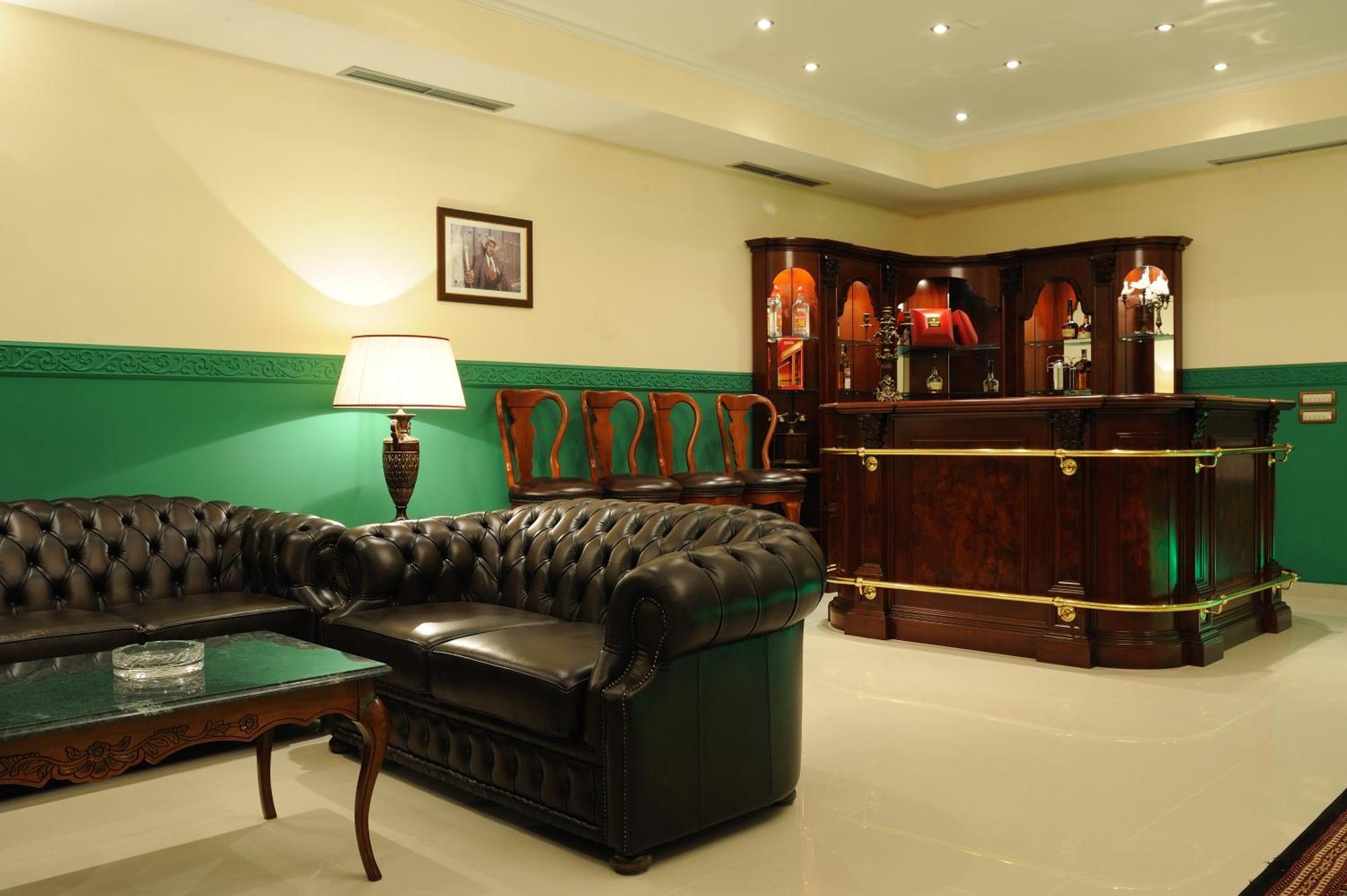 Hotel Solitudo Uble エクステリア 写真