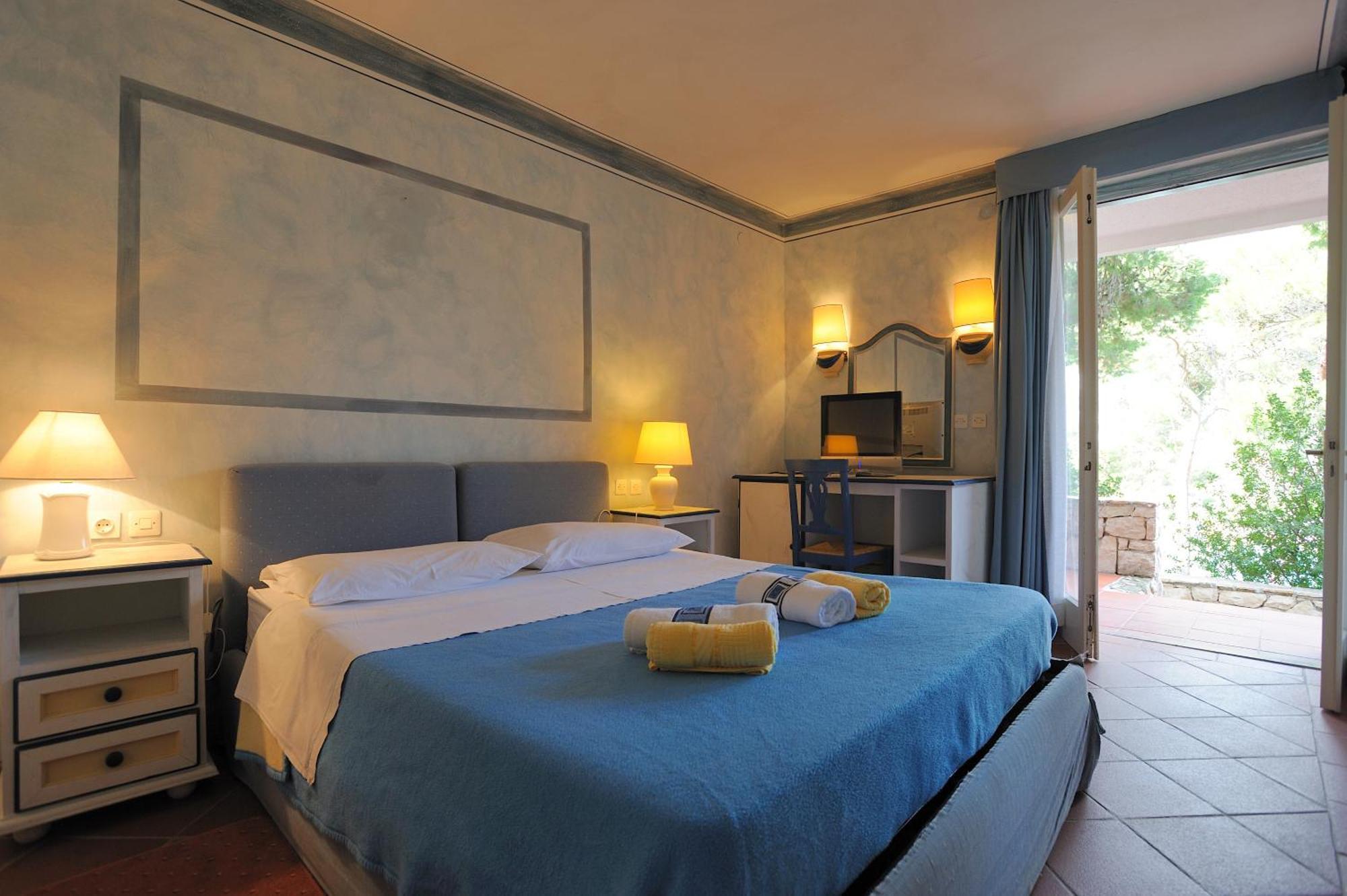 Hotel Solitudo Uble エクステリア 写真