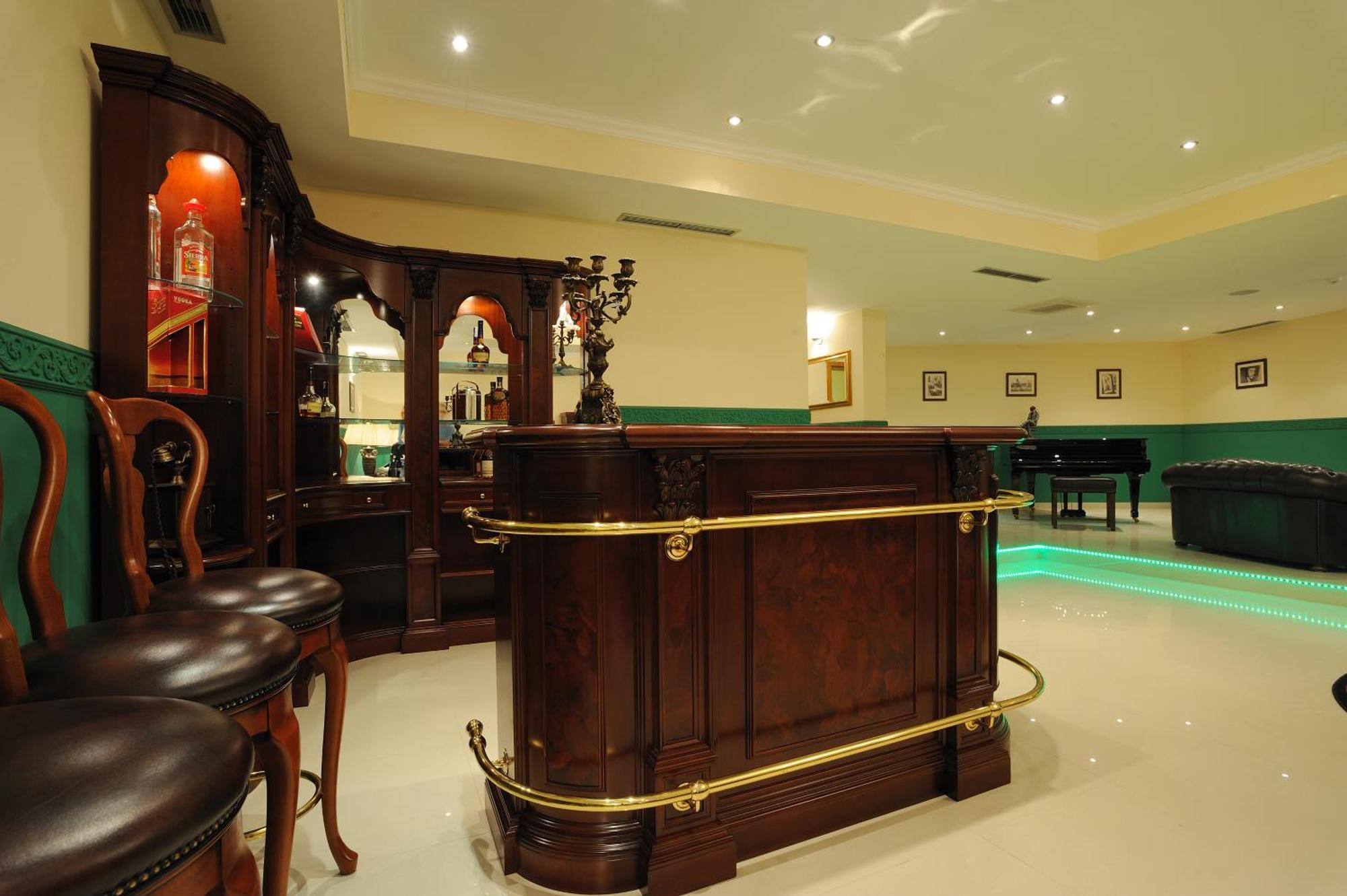 Hotel Solitudo Uble エクステリア 写真